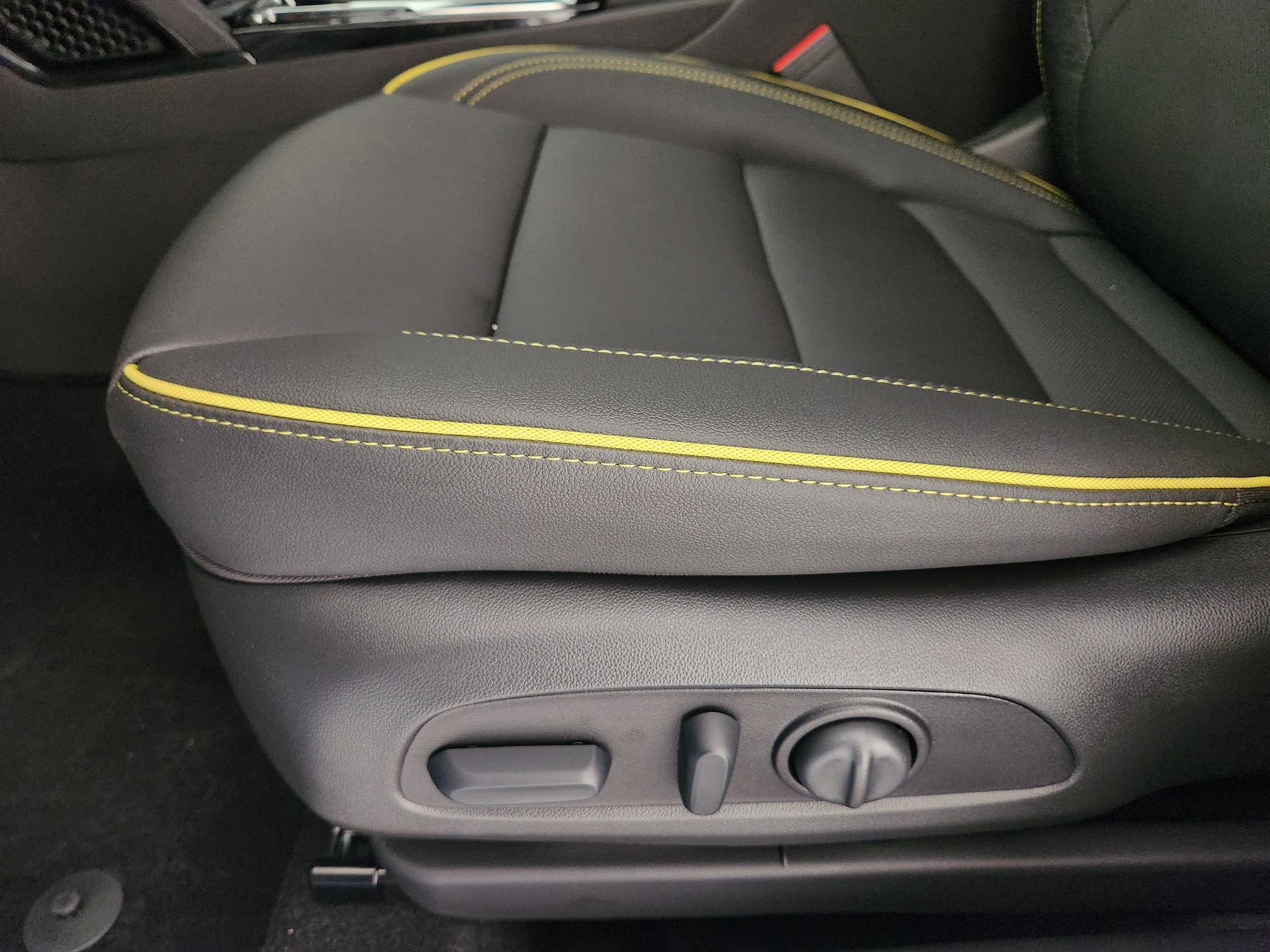 New 2026 Chevrolet TrailBlazer ACTIV w/ Convenience Package FWD image 23