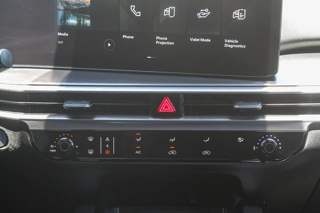 Certified 2024 Kia Sorento LX FWD image 14