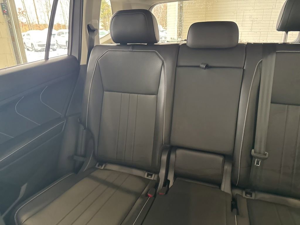 Used 2024 Volkswagen Tiguan SE image 15