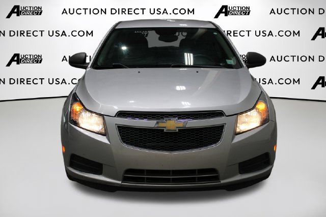 Used 2014 Chevrolet Cruze LS FWD image 3