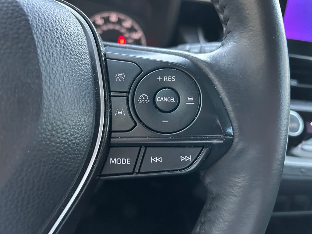 Used 2024 Toyota Corolla Cross LE image 18