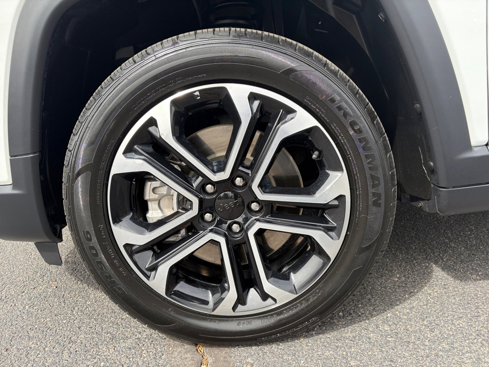 Used 2024 Jeep Compass Limited image 26