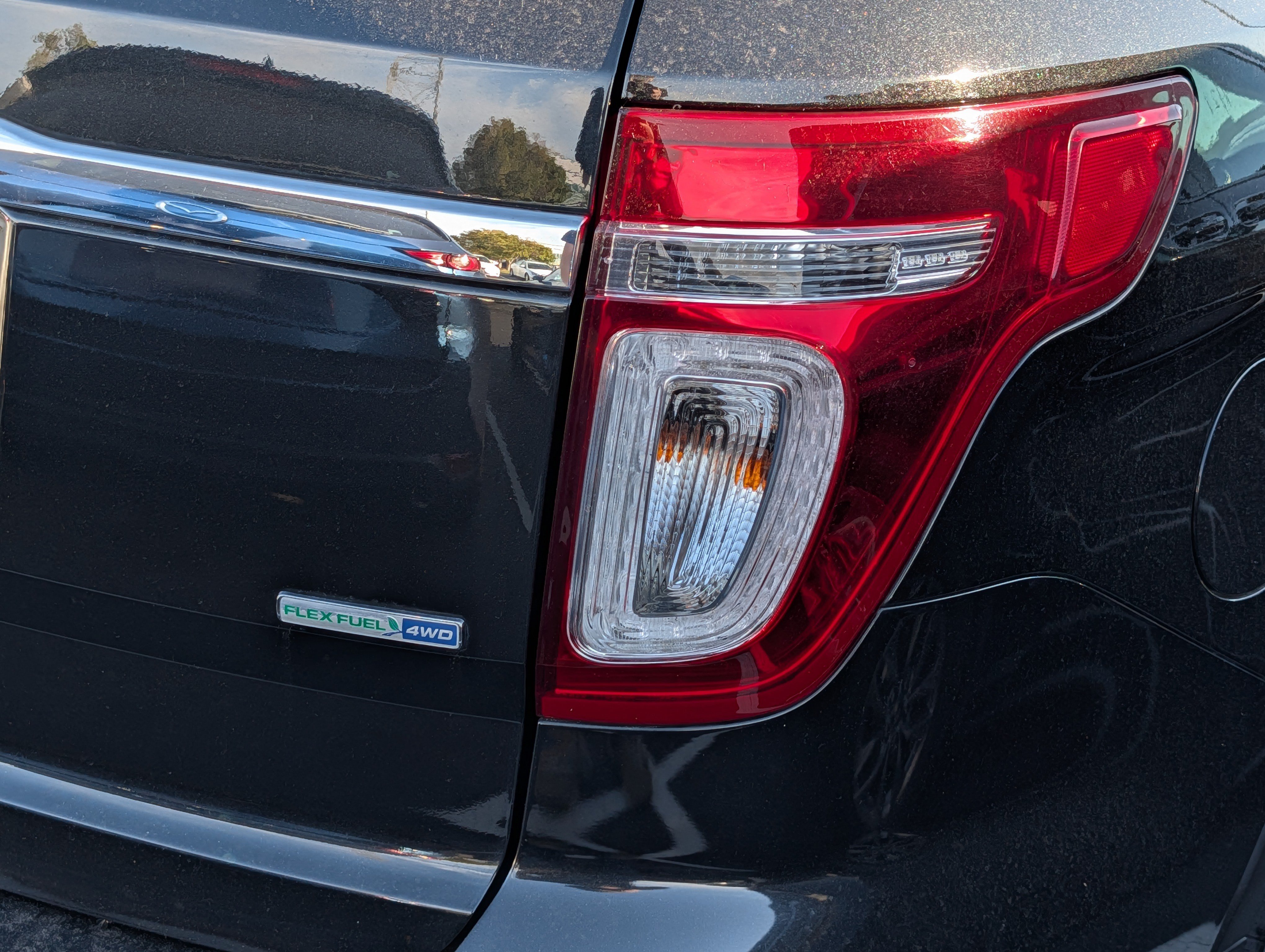 Used 2015 Ford Explorer Limited AWD/4WD image 17