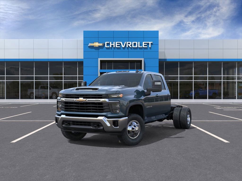 New 2026 Chevrolet Silverado 3500 LT w/ Convenience Package AWD/4WD image 8