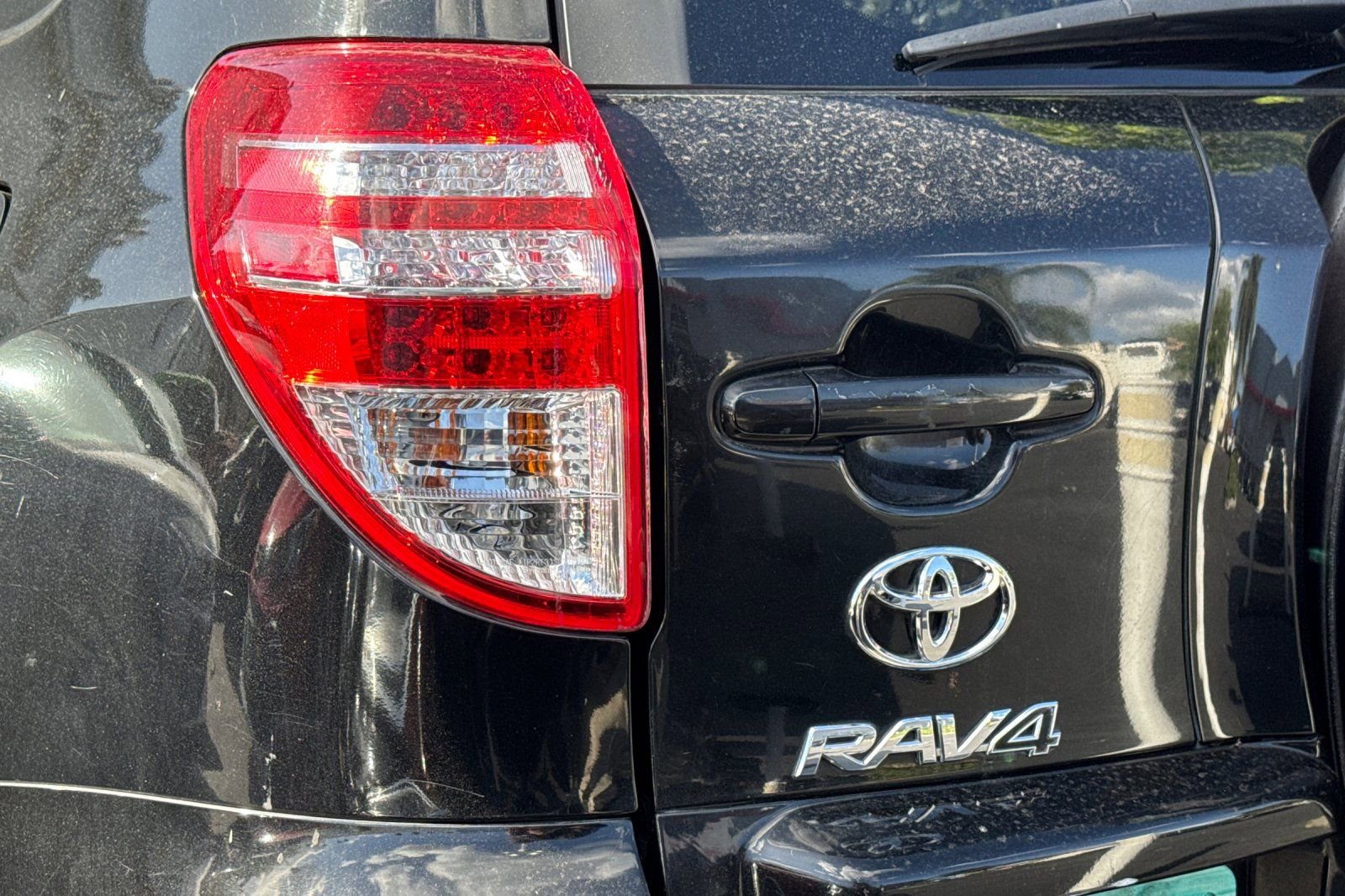 Used 2011 Toyota RAV4 2WD w/ Base L4 Extra Value Pkg image 7