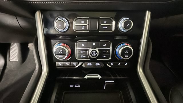 Used 2023 GMC Yukon Denali AWD/4WD image 21