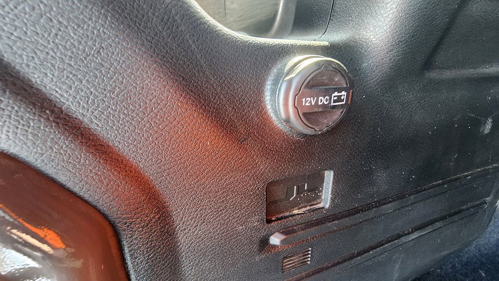 Used 2022 Jeep Wrangler Unlimited Rubicon w/ Trailer Tow Package image 15