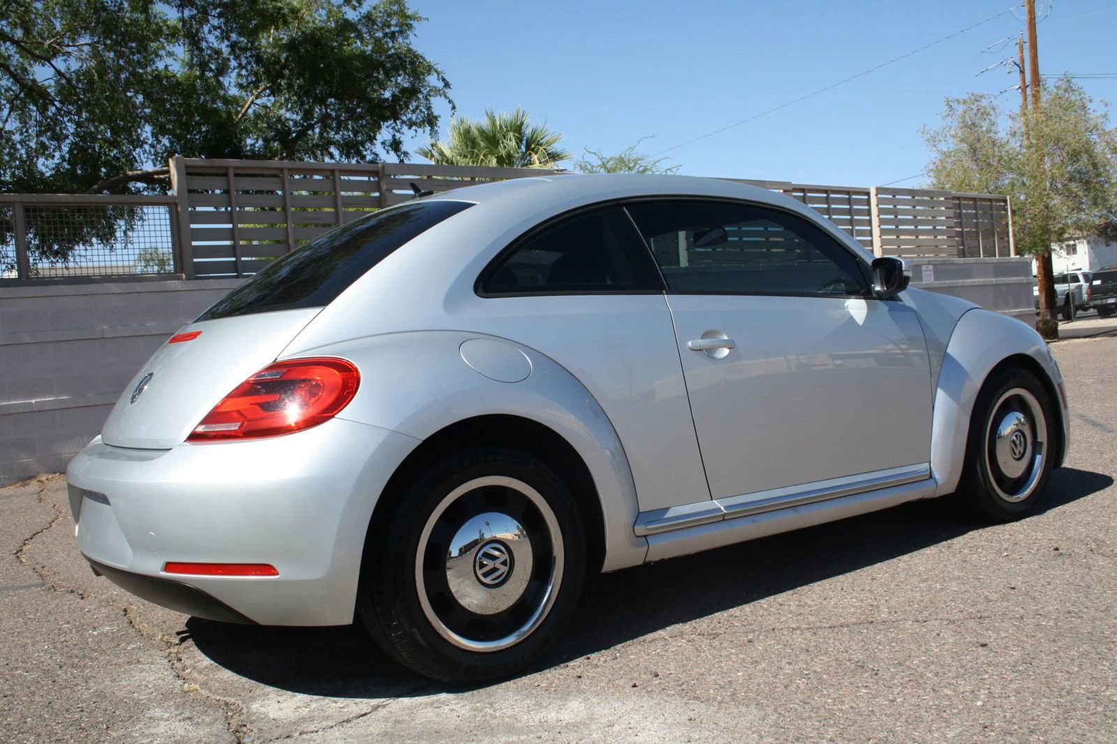 Used 2012 Volkswagen Beetle 2.5 FWD image 3