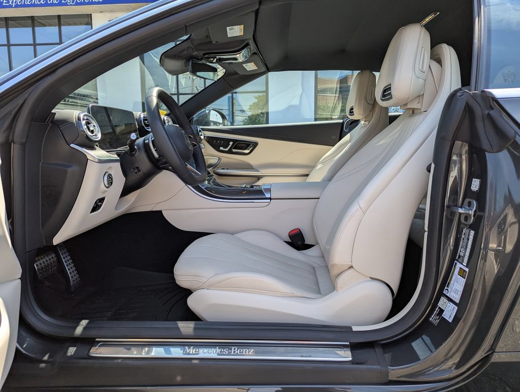 Used 2026 Mercedes-Benz CLE 450 4MATIC Cabriolet image 13