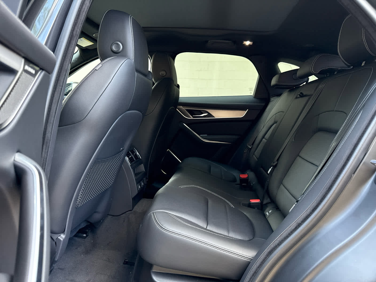 New 2026 Jaguar F-PACE R-Dynamic S image 19