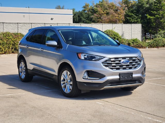 Used 2023 Ford Edge Titanium AWD/4WD image 3