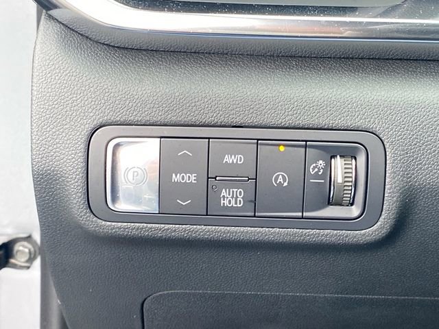 Used 2025 GMC Terrain Elevation w/ Elevation Premium Package image 21