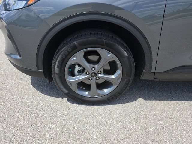 Used 2025 Ford Escape ST-Line AWD/4WD image 9
