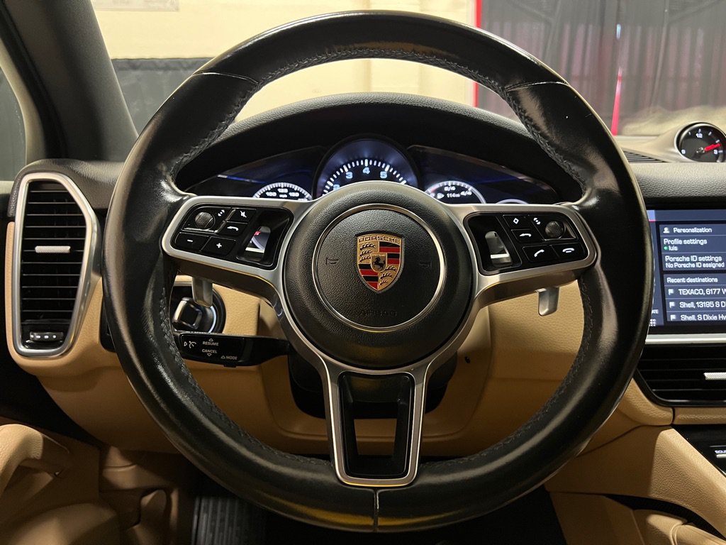 Used 2020 Porsche Cayenne AWD/4WD image 28