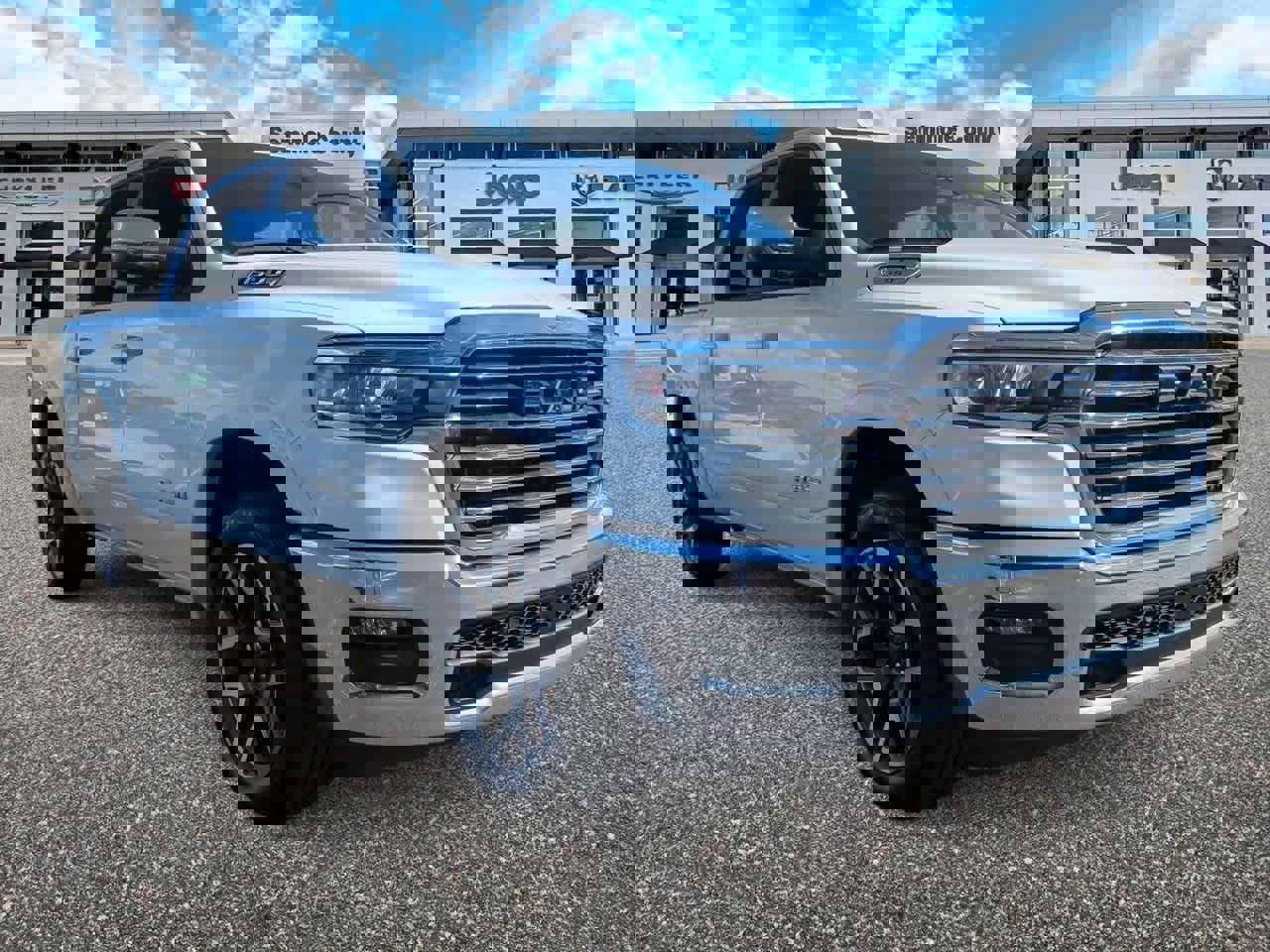 Used 2025 RAM 1500 Laramie image 2