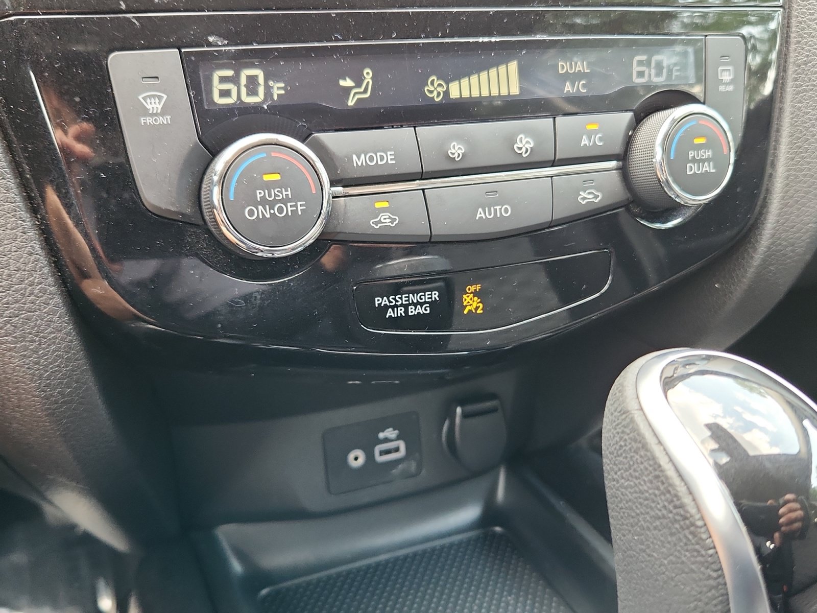 Used 2022 Nissan Rogue Sport SV AWD/4WD image 12