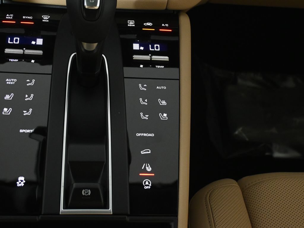 New 2026 Porsche Macan AWD/4WD image 26