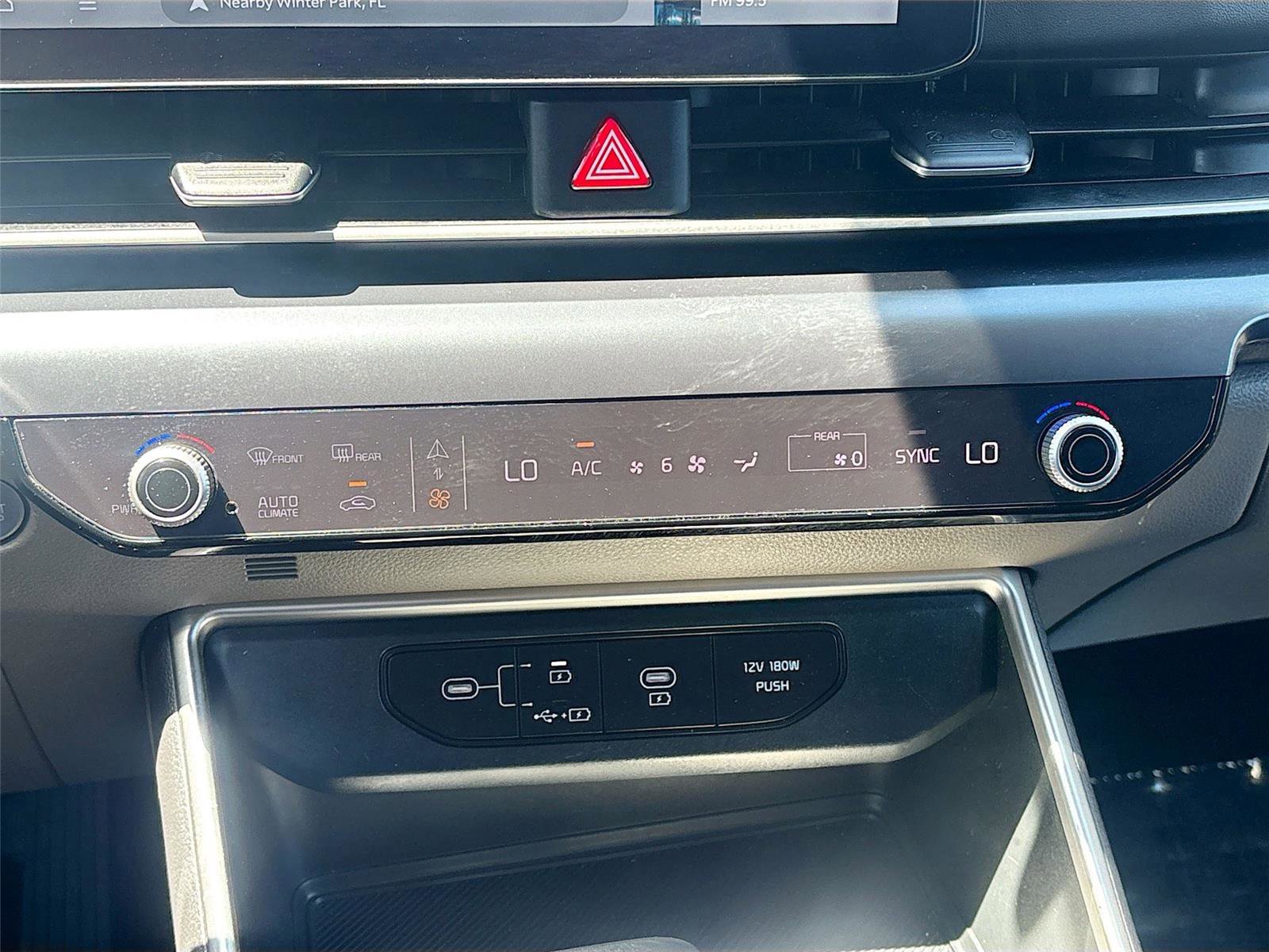 Used 2025 Kia Carnival FWD image 16