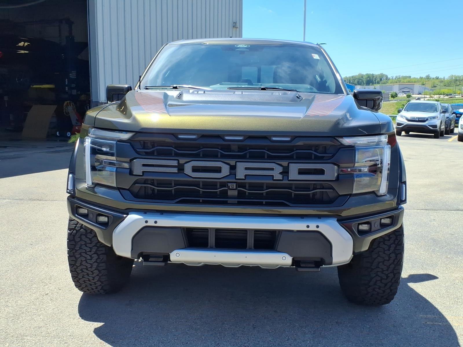 Used 2025 Ford F150 Raptor AWD/4WD image 2