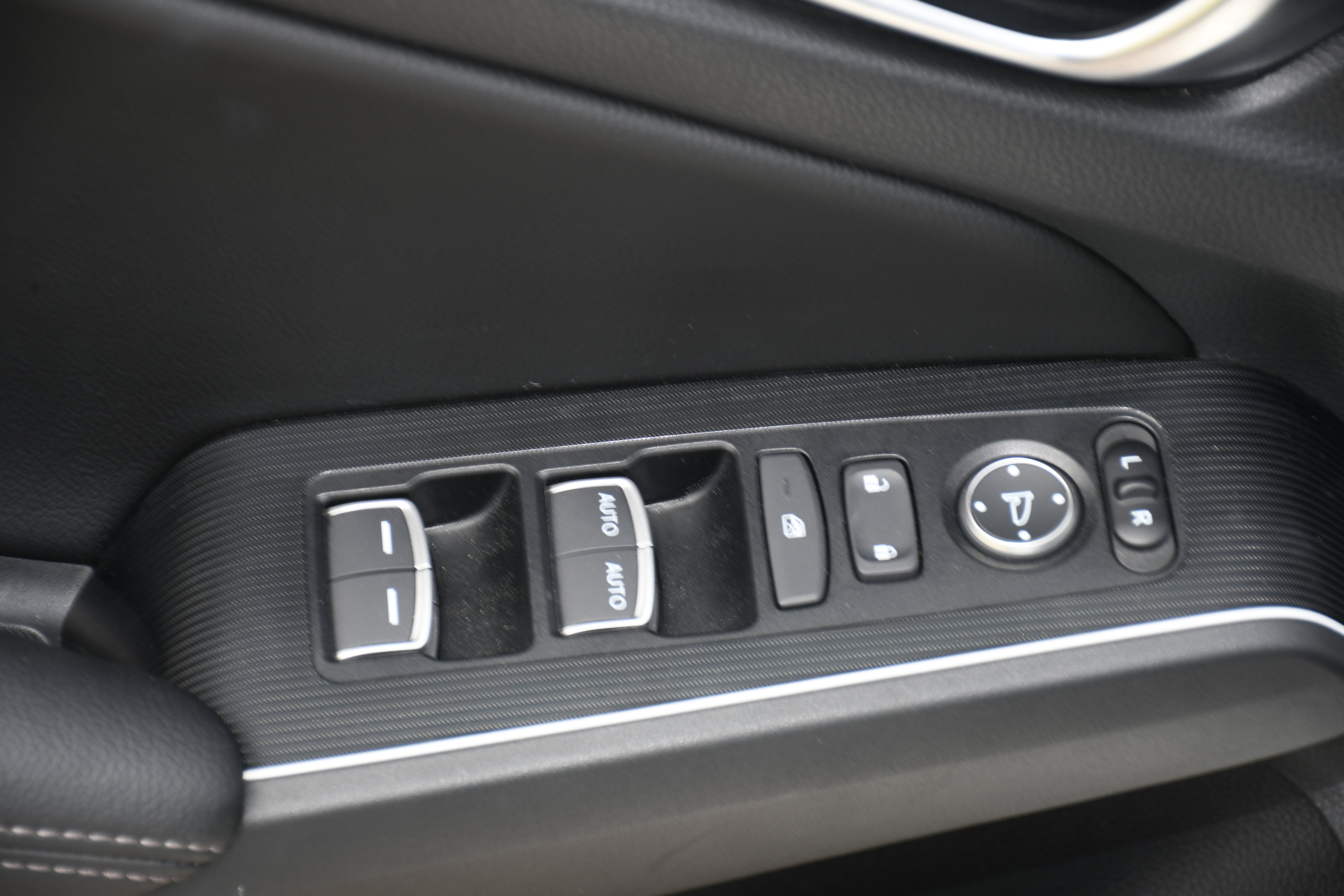 Used 2025 Honda Civic Sport Touring image 11