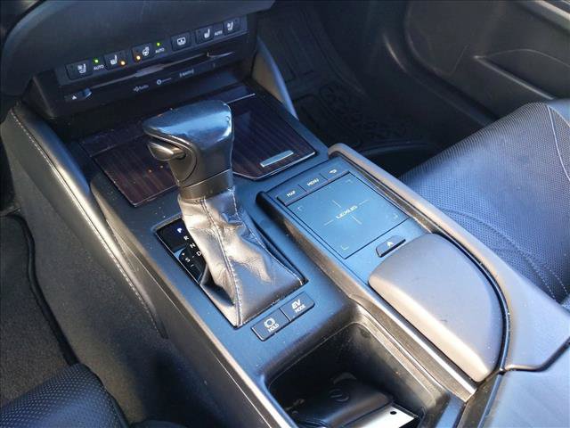 Used 2019 Lexus ES 300h w/ Accessory Package 2 FWD image 12