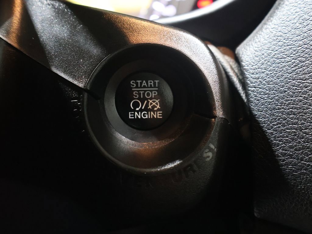 Used 2020 Jeep Renegade Limited image 26