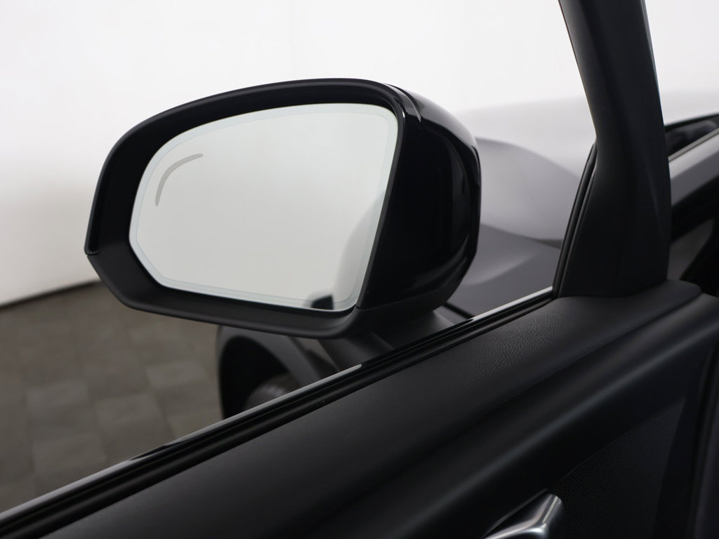 Used 2023 Volvo C40 Recharge Core AWD/4WD image 35