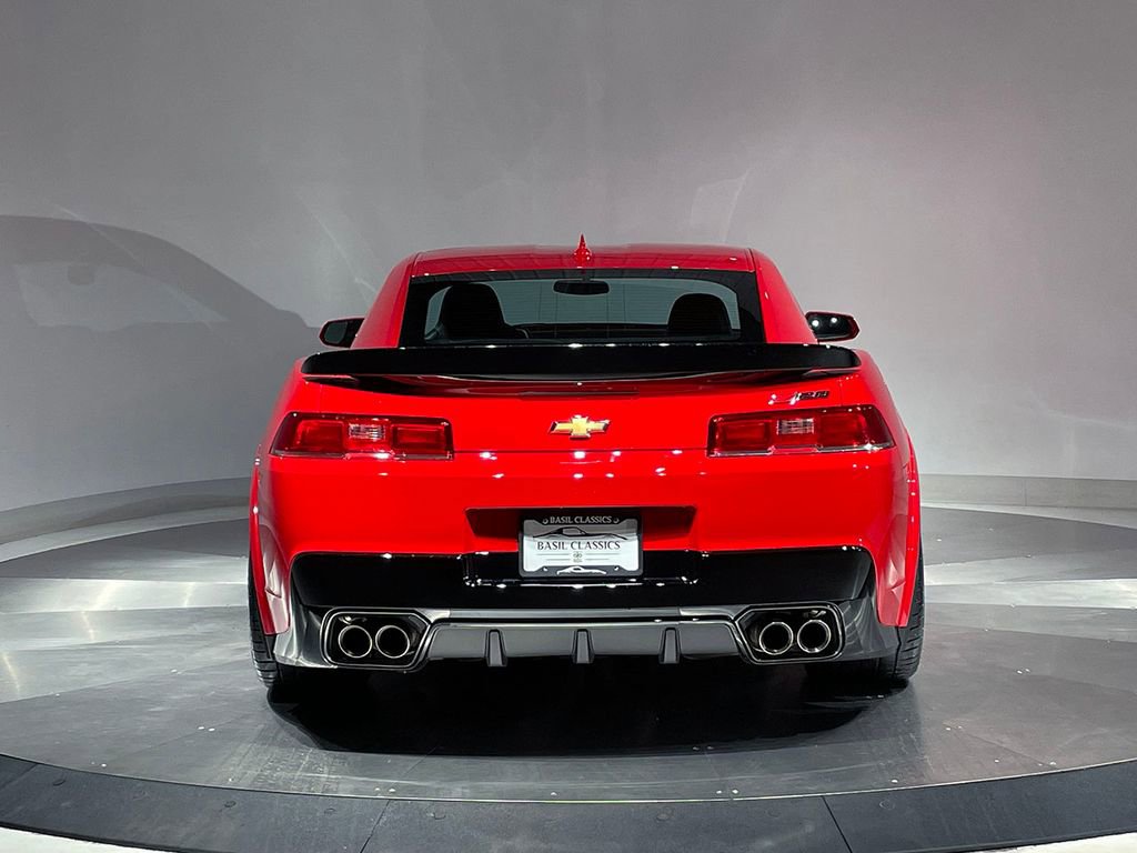 Used 2015 Chevrolet Camaro Z/28 RWD image 6