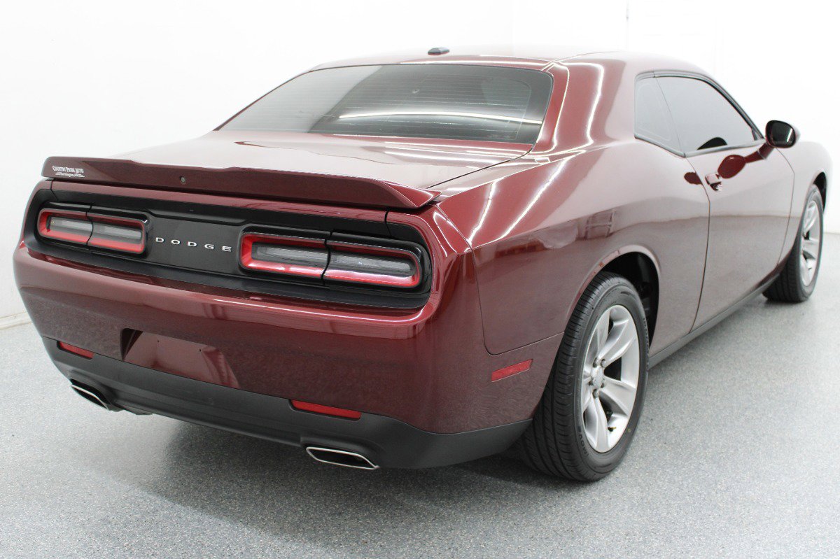 Used 2020 Dodge Challenger SXT image 5