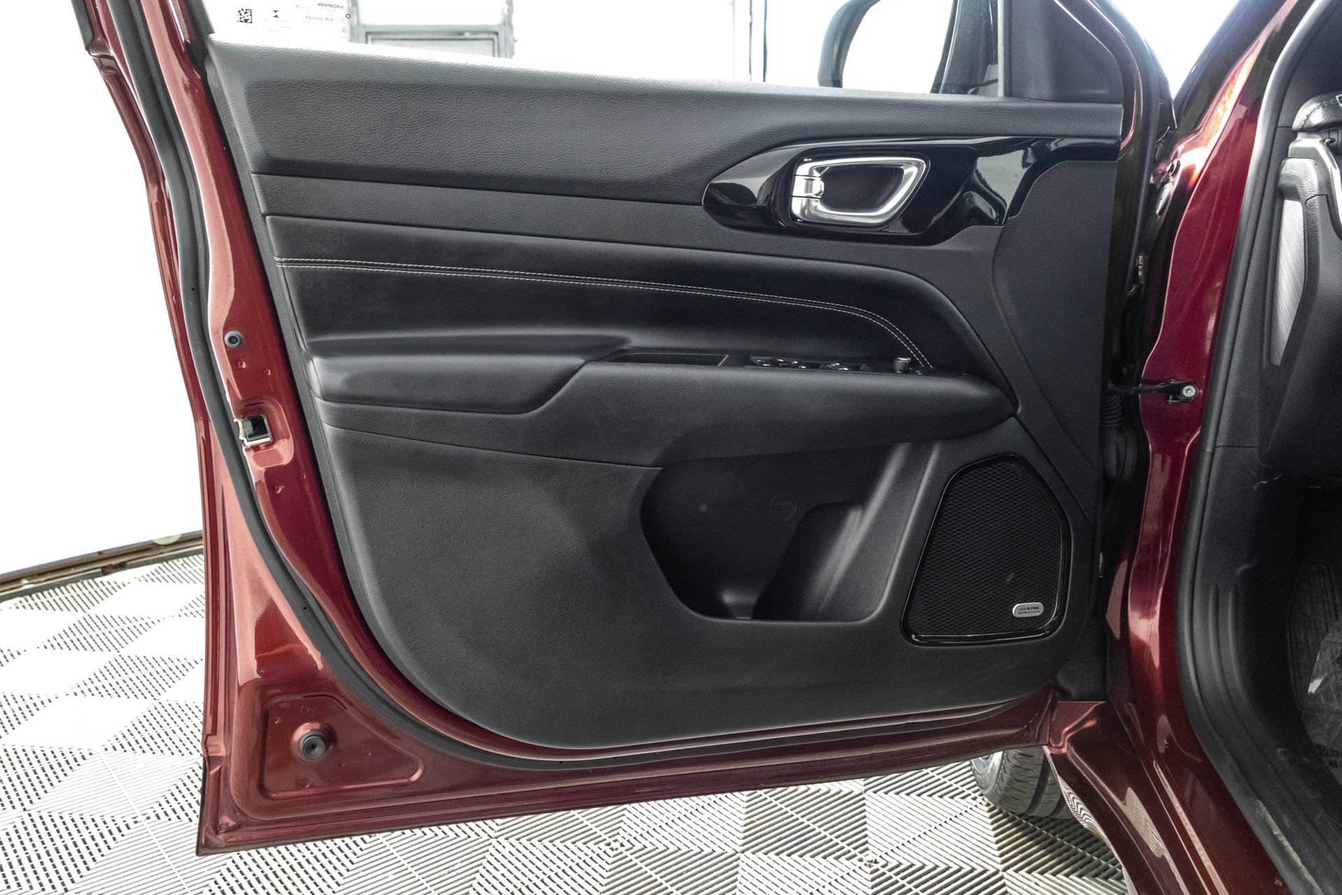 Used 2022 Jeep Compass High Altitude AWD/4WD image 37