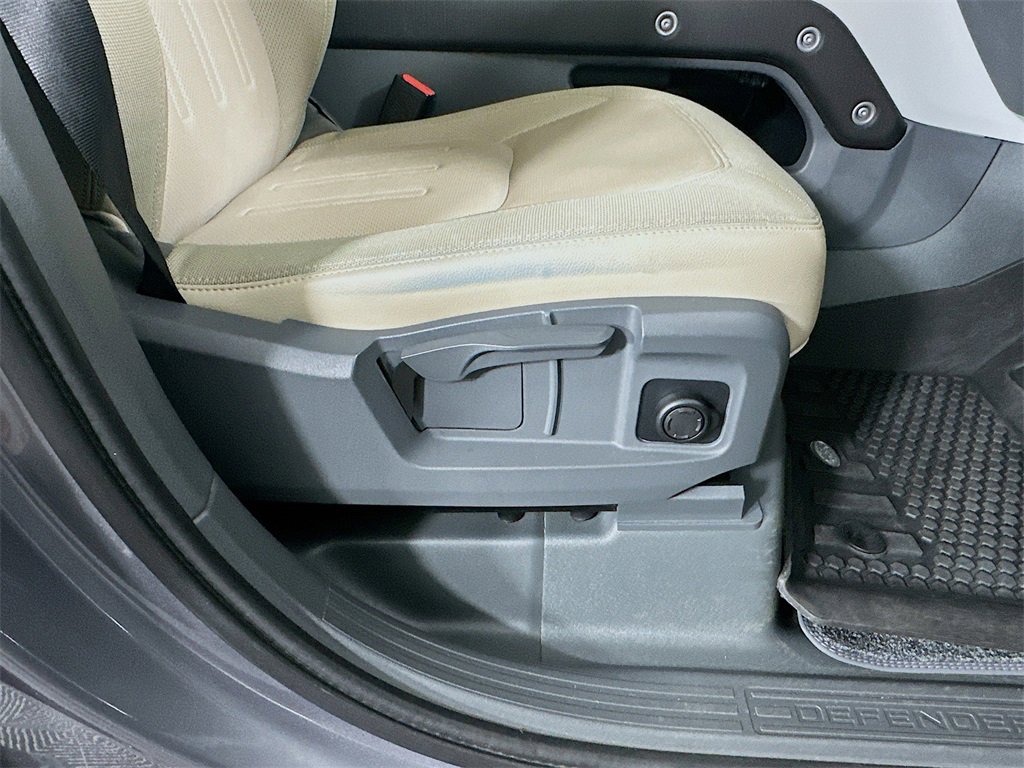 Used 2020 Land Rover Defender 110 S image 24