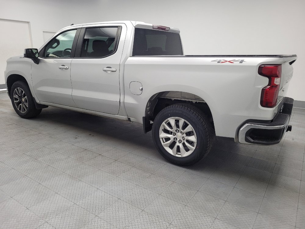Used 2022 Chevrolet Silverado 1500 LT AWD/4WD image 3