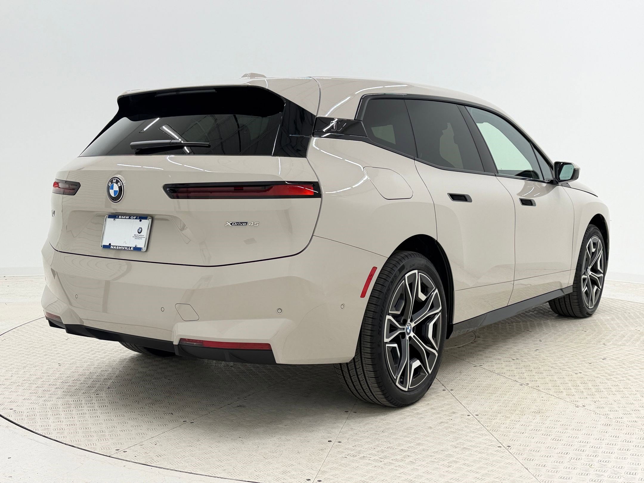 New 2026 BMW iX xDrive45 image 9