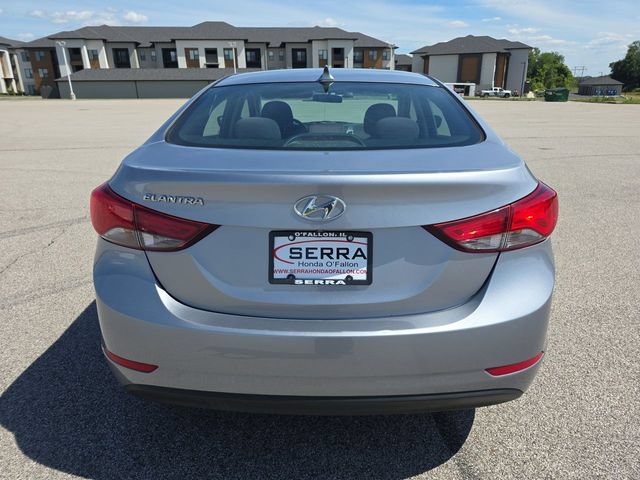 Used 2015 Hyundai Elantra SE w/ Option Group 03 FWD image 12