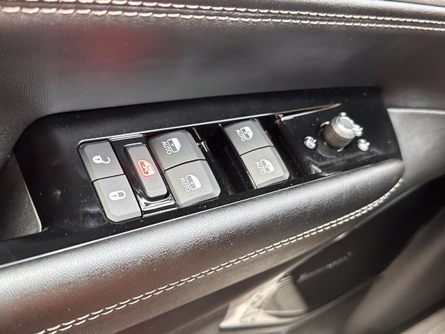 New 2026 Jeep Grand Wagoneer L Limited AWD/4WD image 16