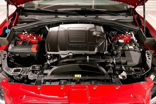 Certified 2025 Jaguar F-PACE R-Dynamic S AWD/4WD image 9