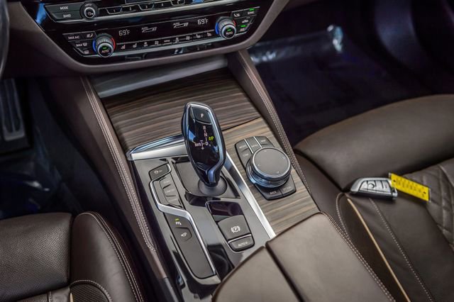 Used 2018 BMW 540i w/ M Sport Package RWD image 33
