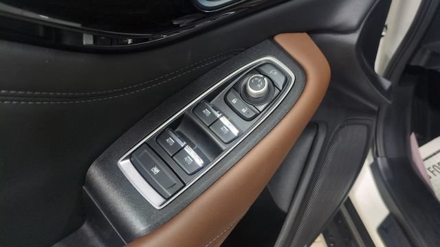 Used 2025 Subaru Outback Touring AWD/4WD image 30