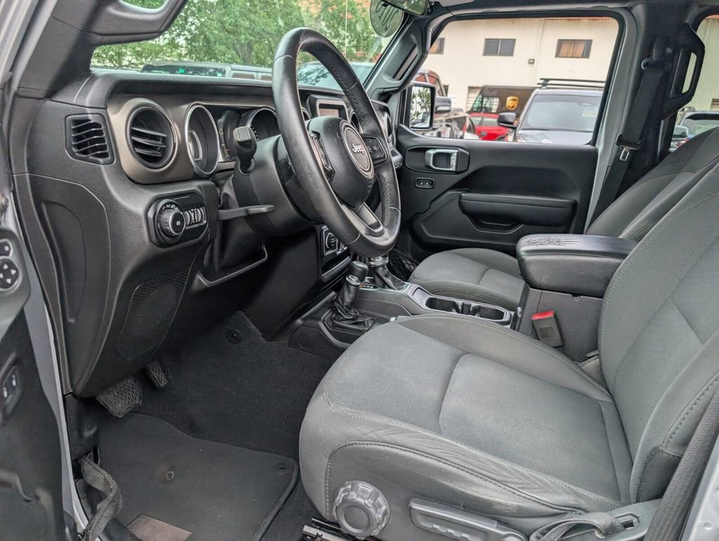 Certified 2018 Jeep Wrangler Unlimited Sport S image 13
