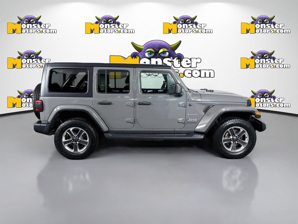 Used 2019 Jeep Wrangler Unlimited Sahara w/ Dual Top Group AWD/4WD image 4