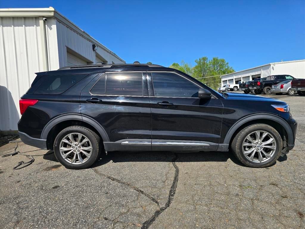 Used 2020 Ford Explorer XLT w/ Equipment Group 202A image 14