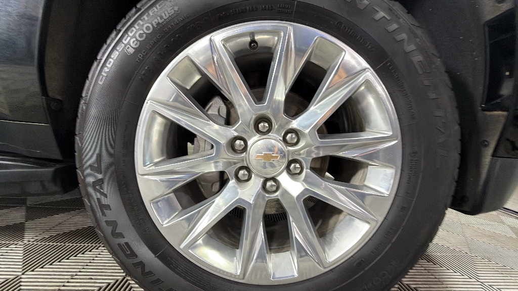 Certified 2025 Chevrolet Suburban Premier AWD/4WD image 39