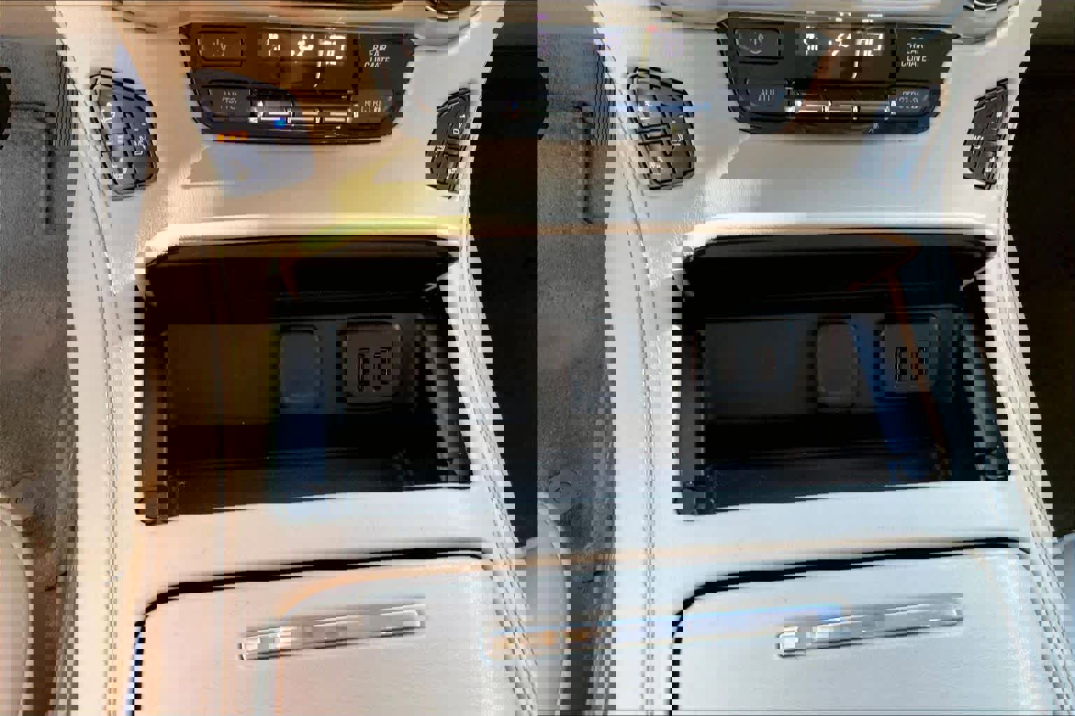 Used 2016 GMC Yukon XL Denali w/ Open Road Package image 32