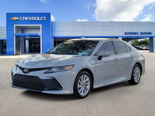 Used 2024 Toyota Camry LE image 2