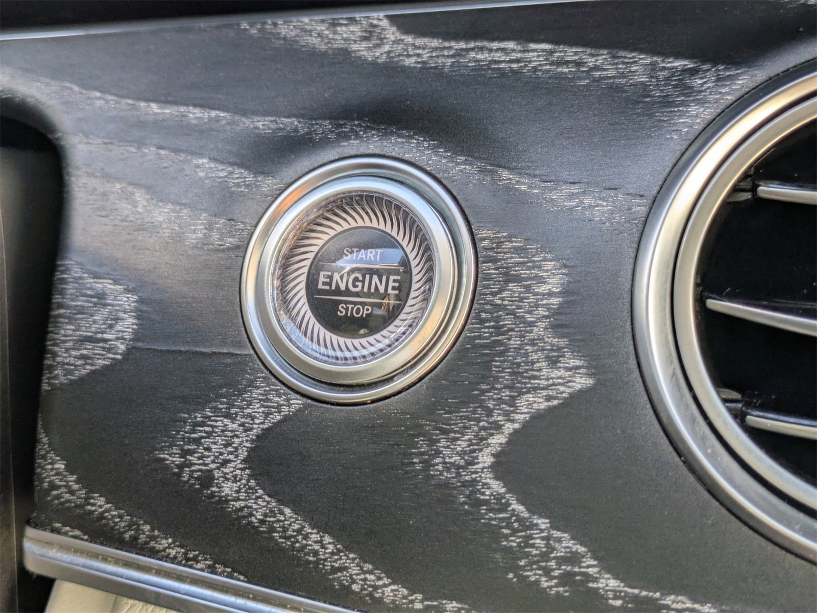 Used 2021 Mercedes-Benz E 350 Sedan w/ Premium Package image 34