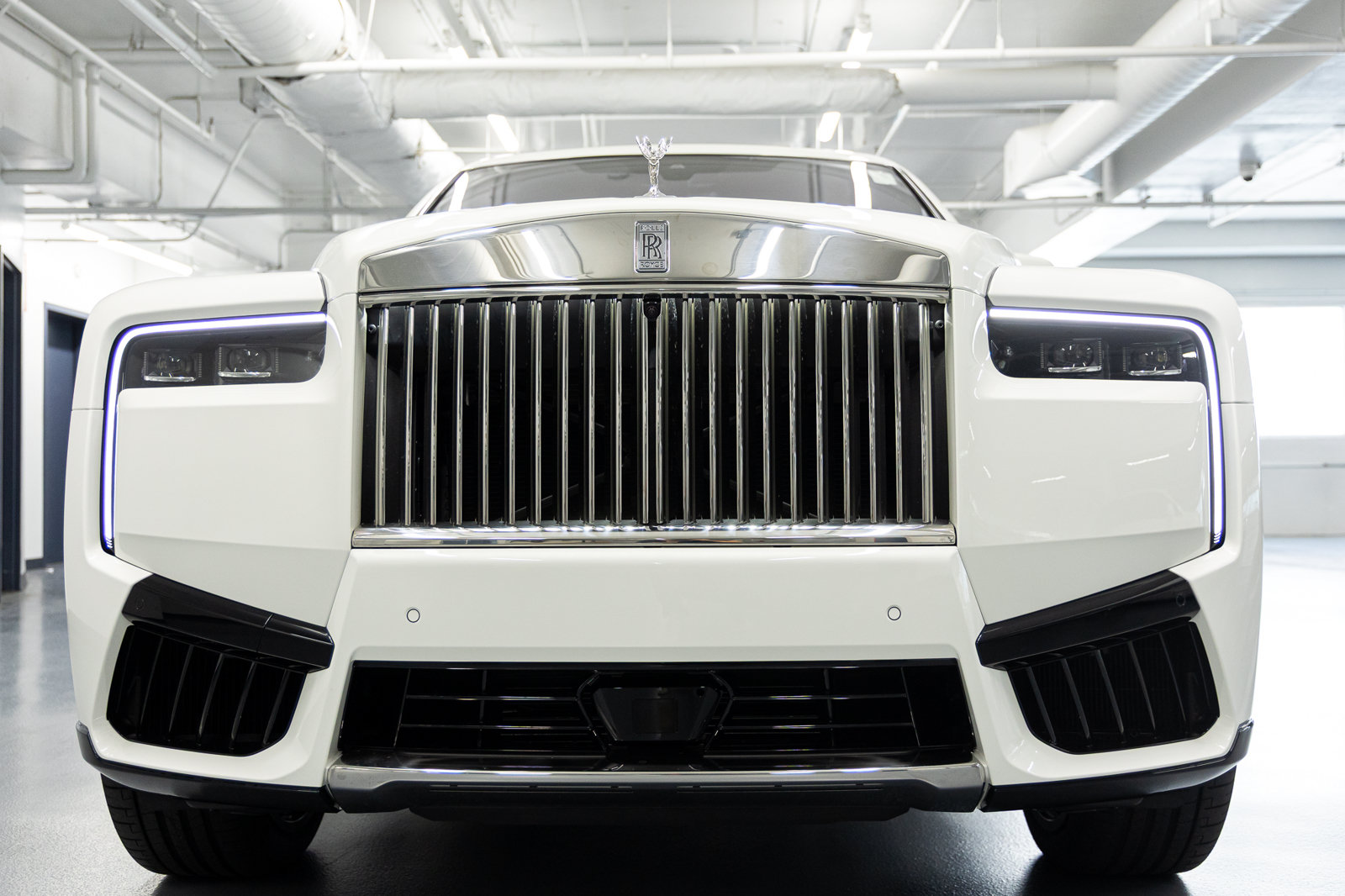 New 2026 Rolls-Royce Cullinan AWD/4WD image 12