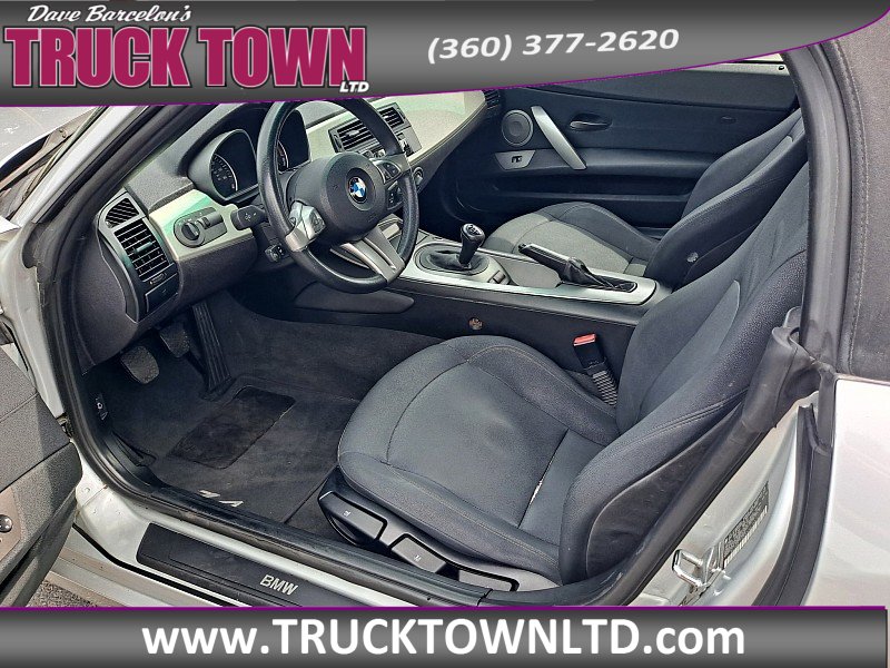 Used 2004 BMW Z4 2.5i RWD image 12