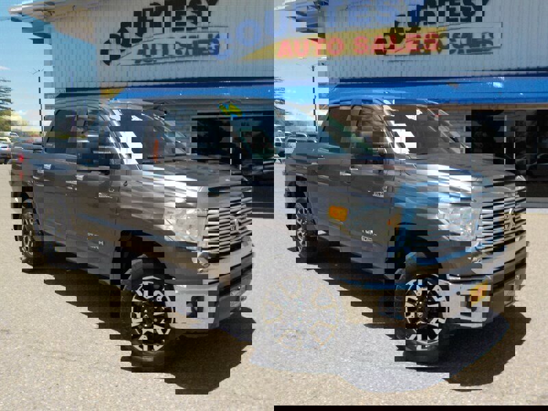 Used 2014 Toyota Tundra Limited w/ Limited Premium Package image 13