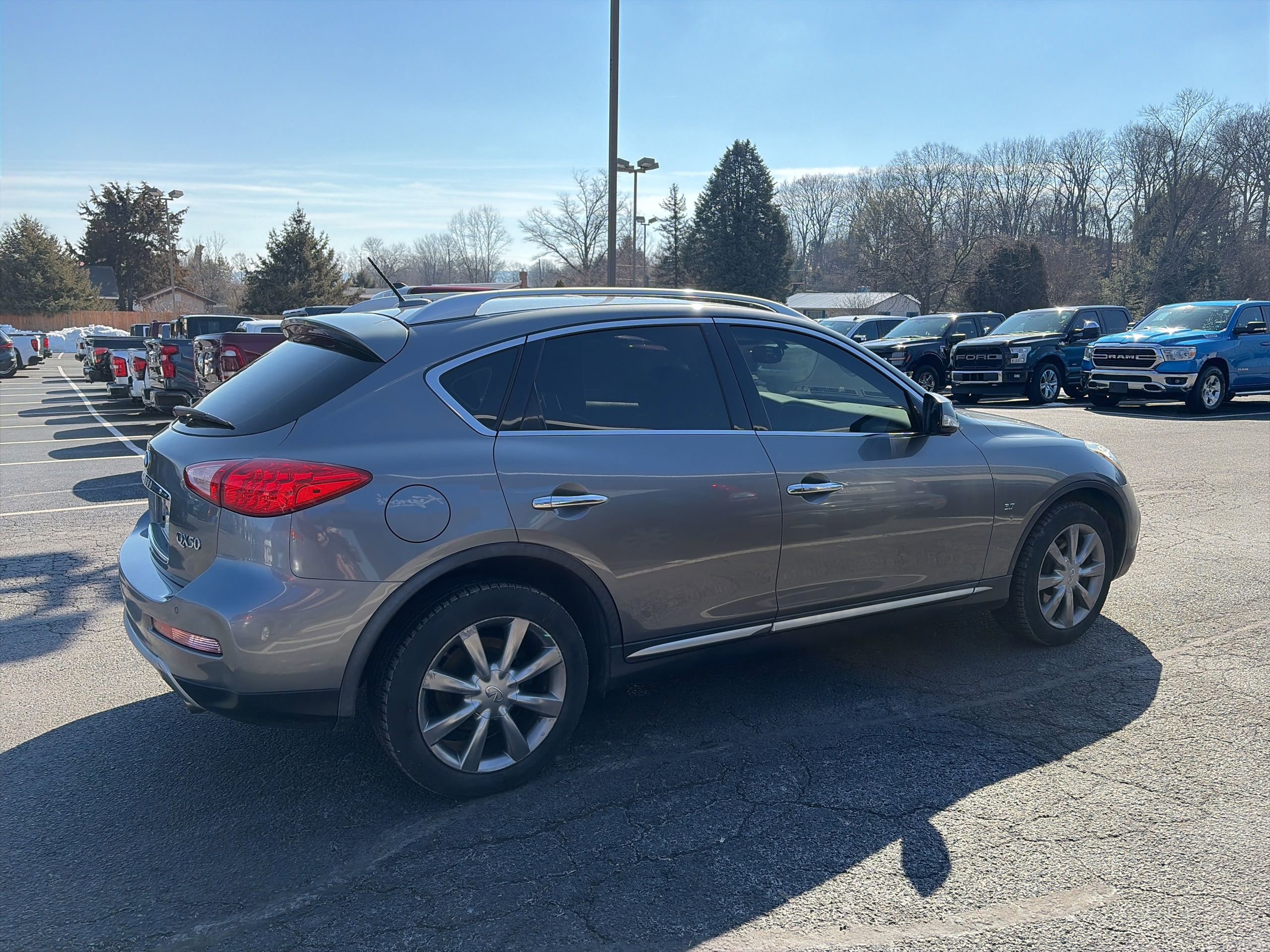 Used 2017 INFINITI QX50 AWD w/ Premium Plus Package image 6