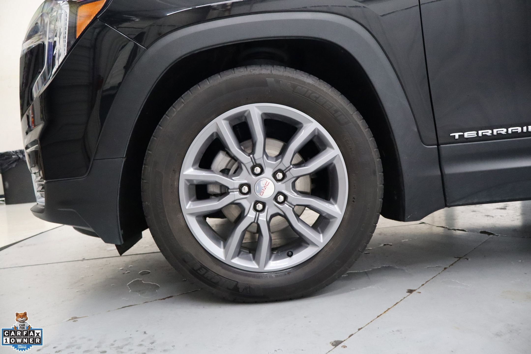 Used 2024 GMC Terrain SLT image 13